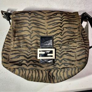 Gorgeous Vintage Authentic Fendi Brown tiger print canvas/leather bag
